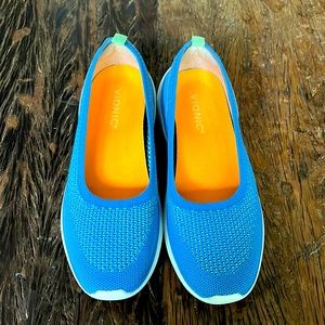 Vionic sport shoes
